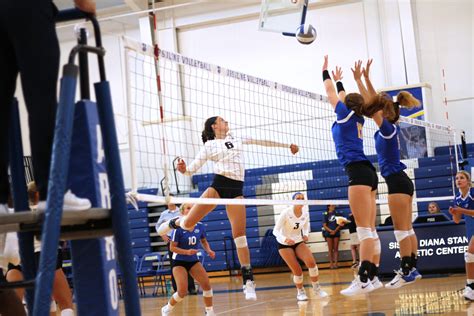 Classroom Attendance Tracker Display に対する画像結果