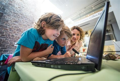 Microcontroller Under Microscope に対する画像結果