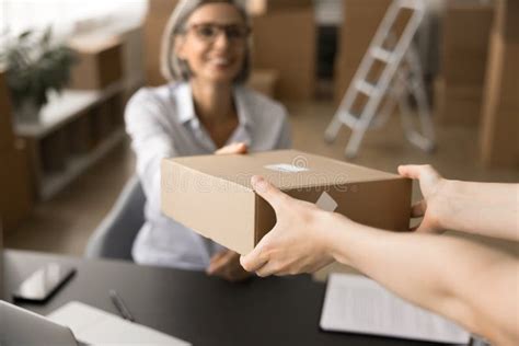 Warehouse Receiving Manager എന്നതിനുള്ള ഇമേജ് ഫലം