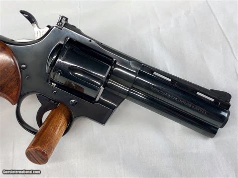 Colt Python 357 Magnum 4 Inch に対する画像結果