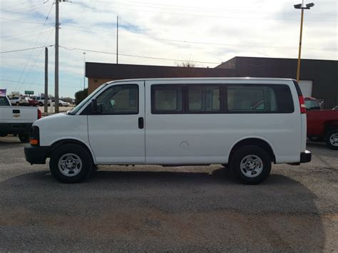Toradh íomhá ar 2008 Chevy Express 1500