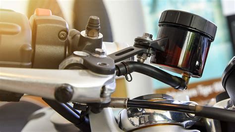 Check Motorcycle Brake Fluid Level に対する画像結果