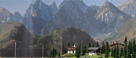 تصویر کا نتیجہ برائے Camera for Model Train Locomotives