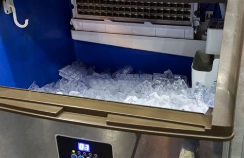 How to Replace Samsung Ice Maker に対する画像結果