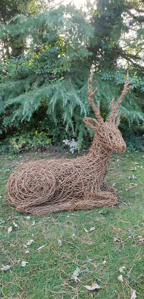 Toradh íomhá ar How to Make a Willow Stag