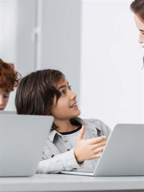 Toradh íomhá ar Engineering Kid Coding