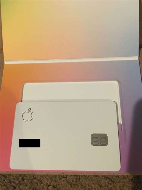 Afbeeldingsresultaten voor apple card titanium