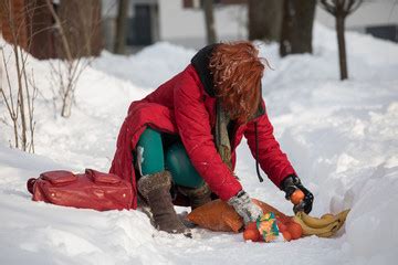 How to Walk On Ice without Slipping に対する画像結果