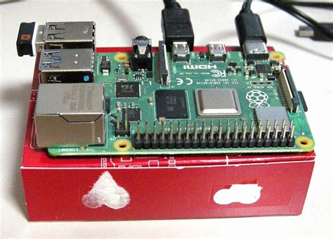 Raspberry Pi 4 Model B Safety Card に対する画像結果