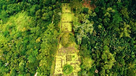 West Java Pyramid に対する画像結果