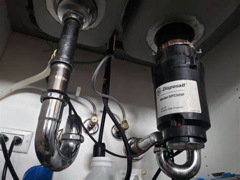 Toradh íomhá ar Garbage Disposal Installation DIY