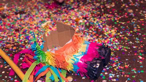 Afbeeldingsresultaten voor Decorar Pinata