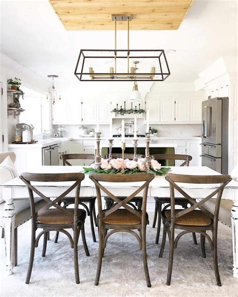 28 White Farmhouse Table Ideas That Will Amaze You