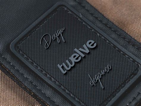 PVC Embossed Logo に対する画像結果