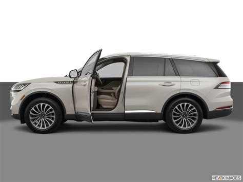 2022 Lincoln Aviator Review に対する画像結果