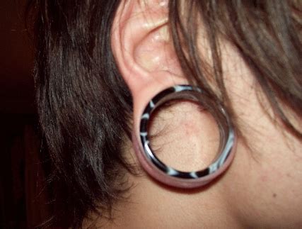 Large Ear-Piercing に対する画像結果