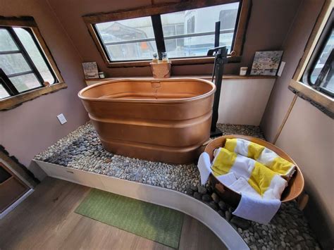 Toradh íomhá ar Rebuilding RV Camper