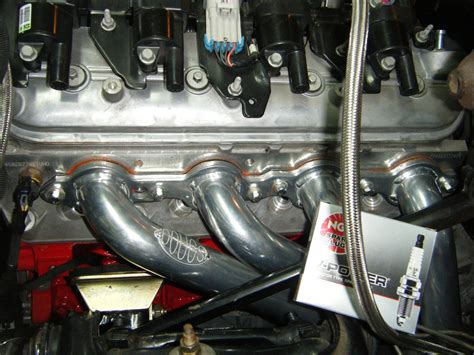 Afbeeldingsresultaten voor Under Header Spark Plug Wires