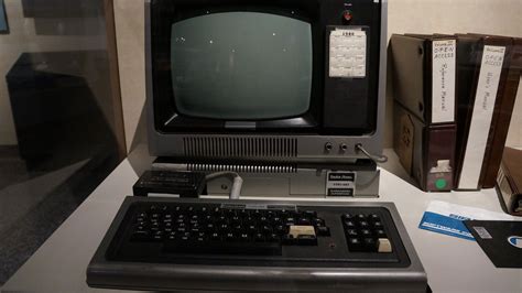Toradh íomhá ar Old Computer Cool
