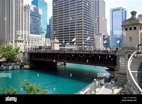 Michigan avenue dusable bridge over the chicago river chicago illinois ...