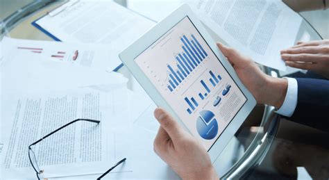 Forecasting Report Example に対する画像結果