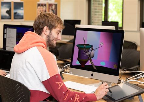 Types of Media in Digital Era に対する画像結果