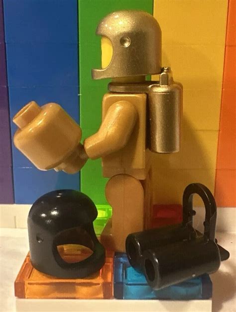 LEGO Gold Spaceman に対する画像結果