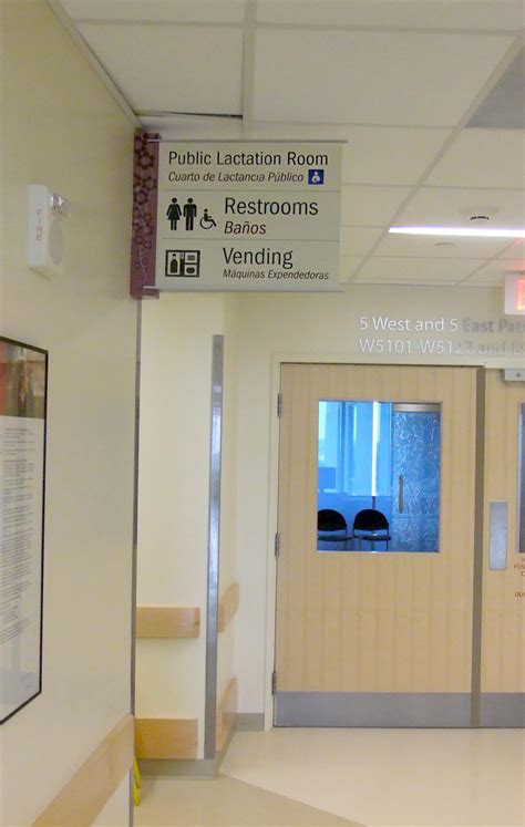 Toradh íomhá ar Hospital Interior Wayfinding Signage