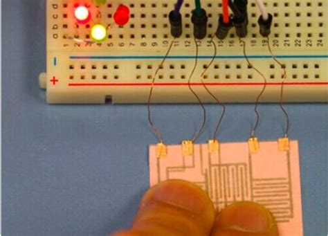 Paper-Based Electronics に対する画像結果