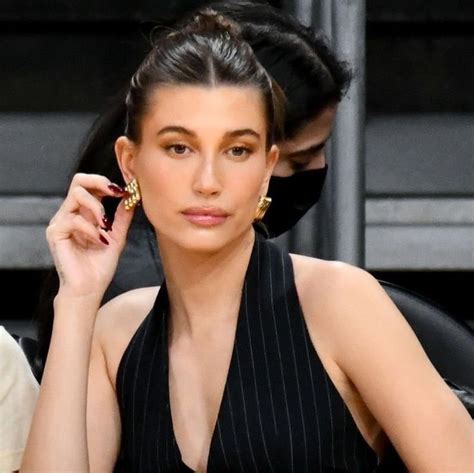 Toradh íomhá ar Hailey Bieber Hair Tutorial