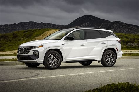 Best AWD Hybrid Cars of 2025 | New All-Wheel Drive Hybrid Vehicles ...