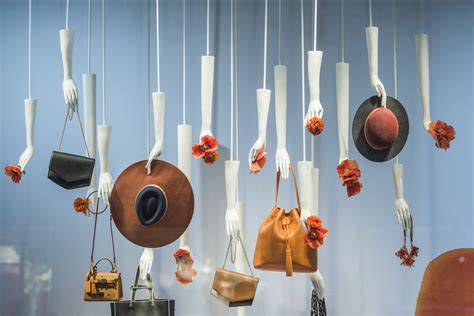 Merchandising Display Ideas に対する画像結果