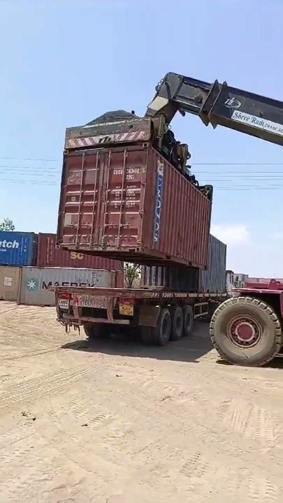 Loading 40' Container に対する画像結果