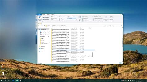 Current Windows 10 Lock Screen Image に対する画像結果