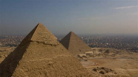Afbeeldingsresultaten voor Giza Pyramids Aerial View