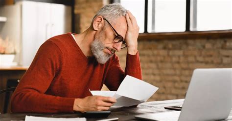 Toradh íomhá ar Signs Telling Drivers to Check In