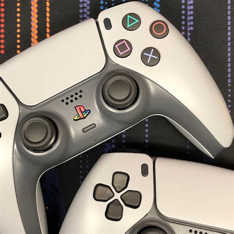 Toradh íomhá ar Triangular PS1 Controller
