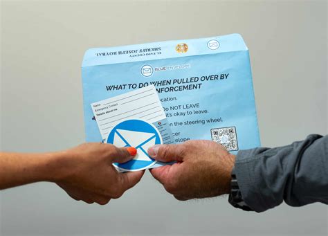 Toradh íomhá ar Blue File Envelope