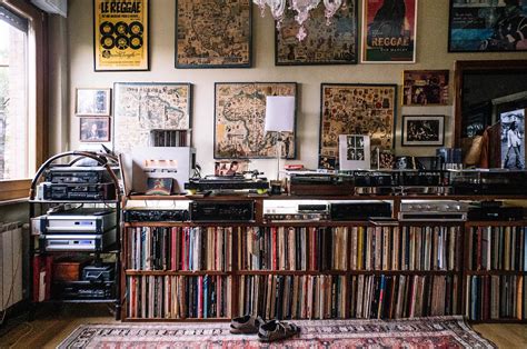 Toradh íomhá ar Vinyl Setup Conversation Room