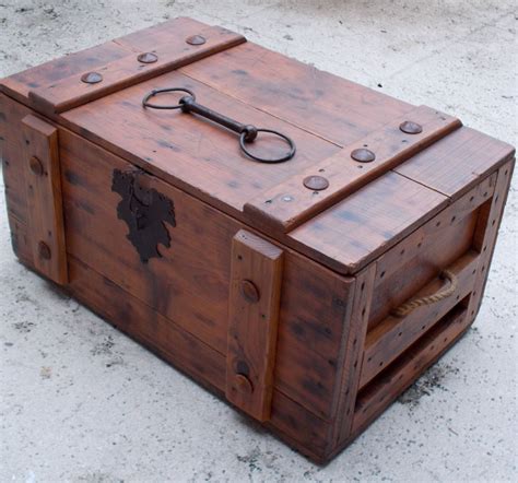 Treasure Chest Storage Trunk に対する画像結果