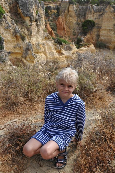 Toradh íomhá ar Benni 1 and 2 Goner