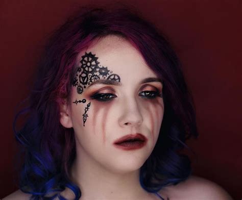 How to Do Steampunk Makeup に対する画像結果