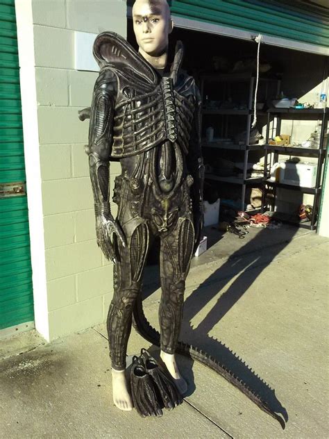 Alien Xenomorph Costume に対する画像結果