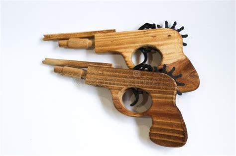 Toradh íomhá ar Background Chedck Guns