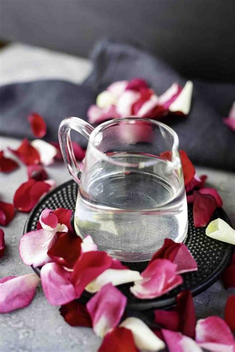 Toradh íomhá ar How to Make Rosewater for Cooking
