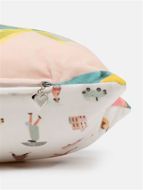 Make Your Own Body Pillow-साठीचा प्रतिमा निकाल