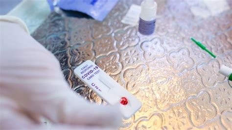 Lateral Flow Test Using Blood に対する画像結果