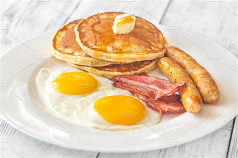 Traditional American Breakfast に対する画像結果