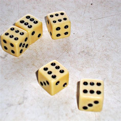 Afbeeldingsresultaten voor Dice Roll 6