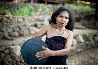 Afbeeldingsresultaten voor Faces to Sketch